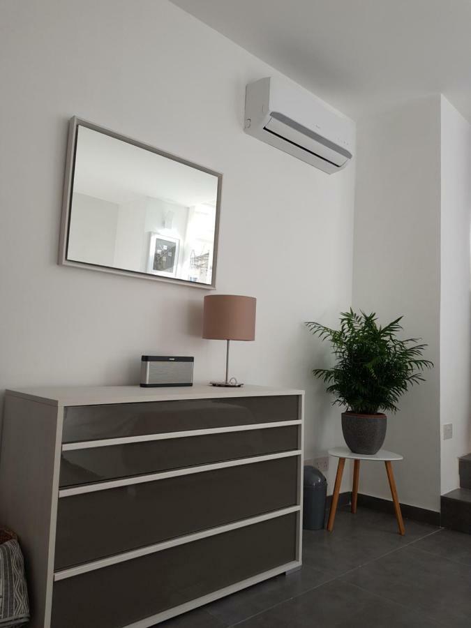 Duplex Maisonette With Heated P-Pool And Jacuzzi Saint Julian's Luaran gambar