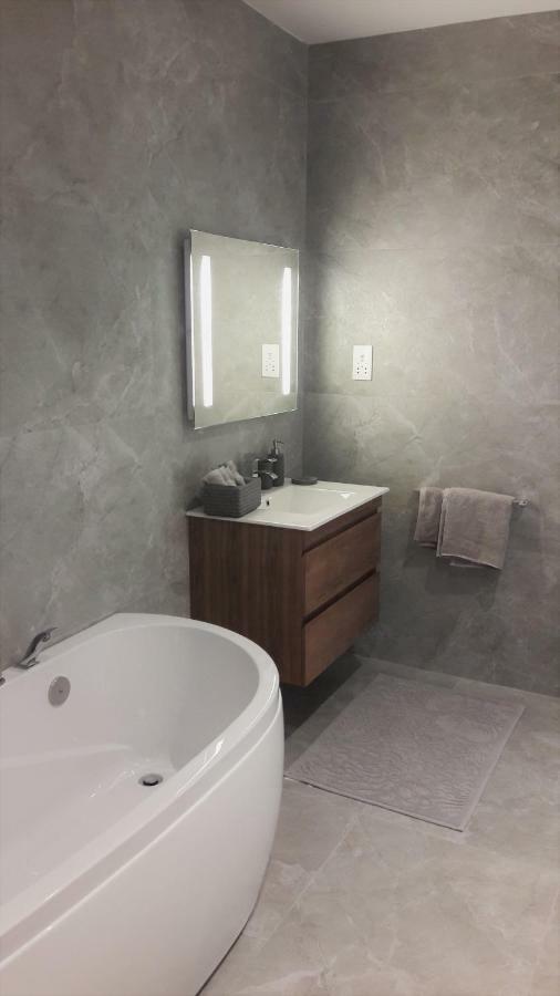Duplex Maisonette With Heated P-Pool And Jacuzzi Saint Julian's Luaran gambar