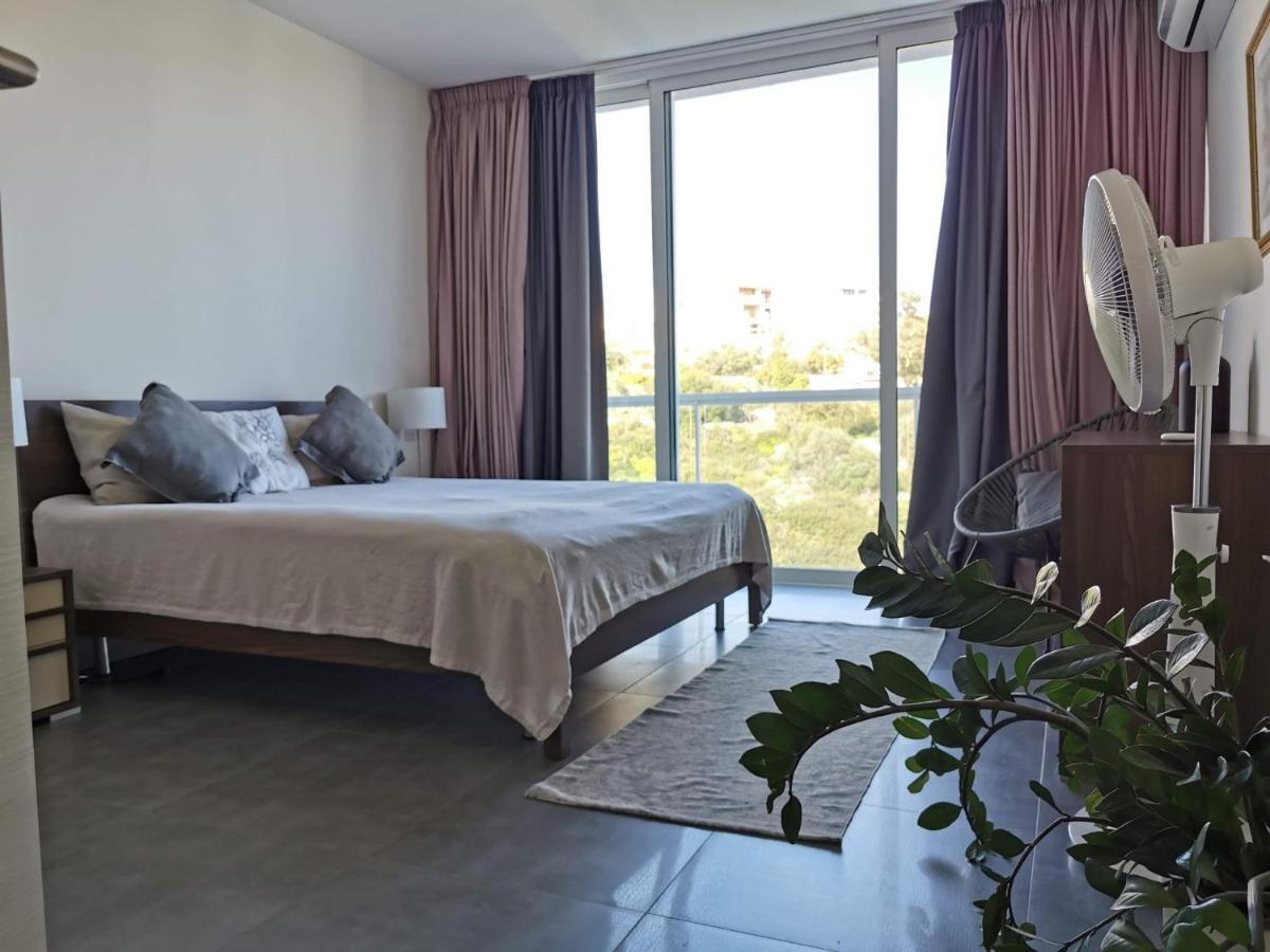 Duplex Maisonette With Heated P-Pool And Jacuzzi Saint Julian's Luaran gambar